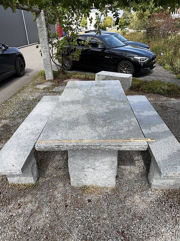 Tische: Granit Tisch – Gebraucht aus Aeschi SO von thomasoberli89 4