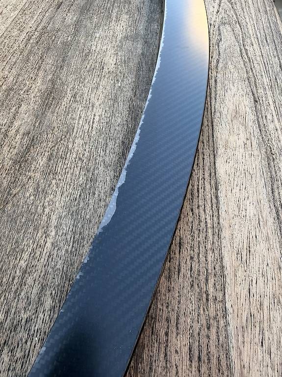 Tutti pezzi di ricambio auto: Tesla Model Y original Carbon Spoiler – Usato da Wohlen AG venduto da stecampi 1