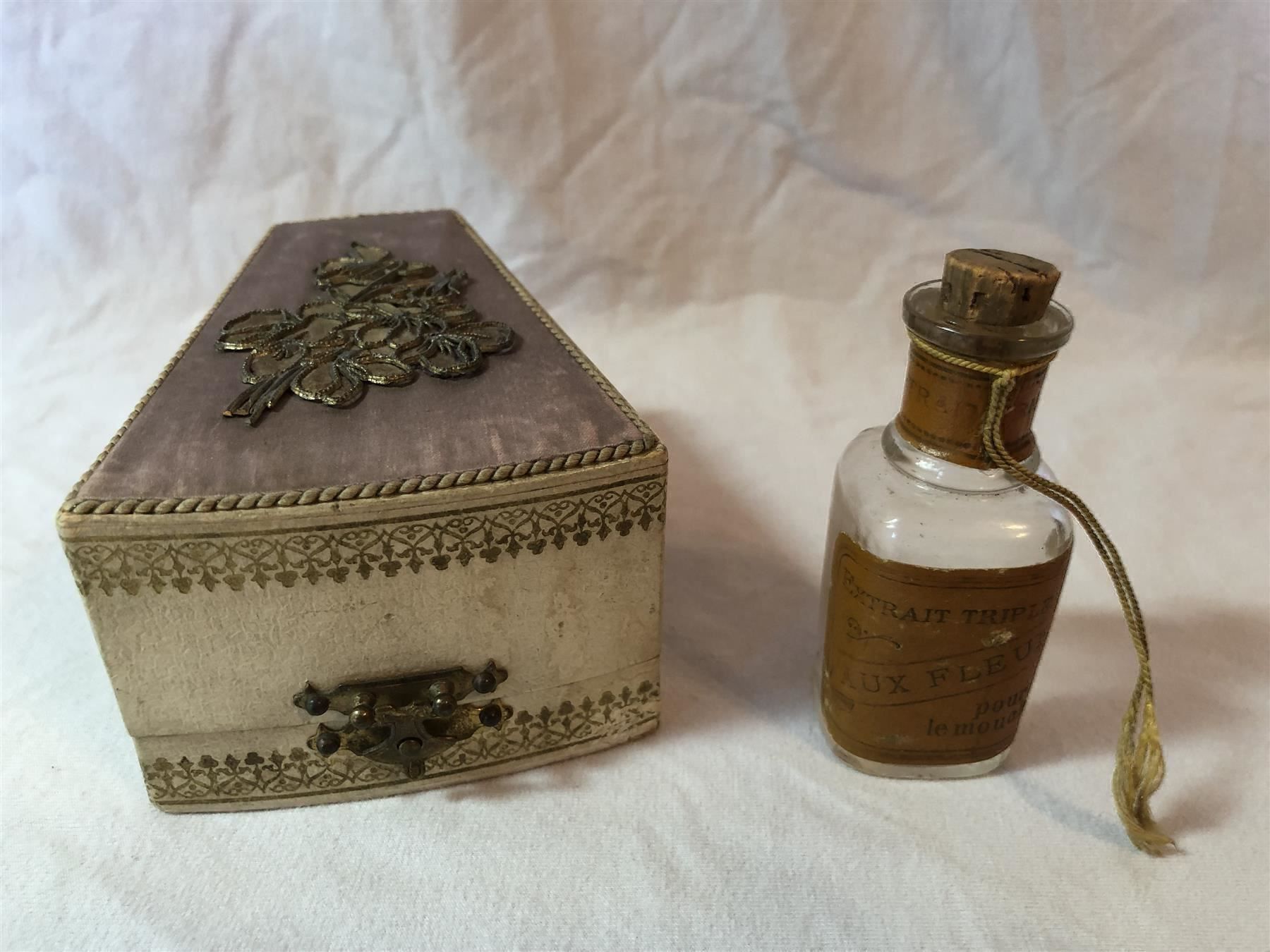 Flaconi: Parfum Aux Fleurs Heliotrope – Nuovo (secondo la descrizione) da Therwil venduto da Leilaviola 1