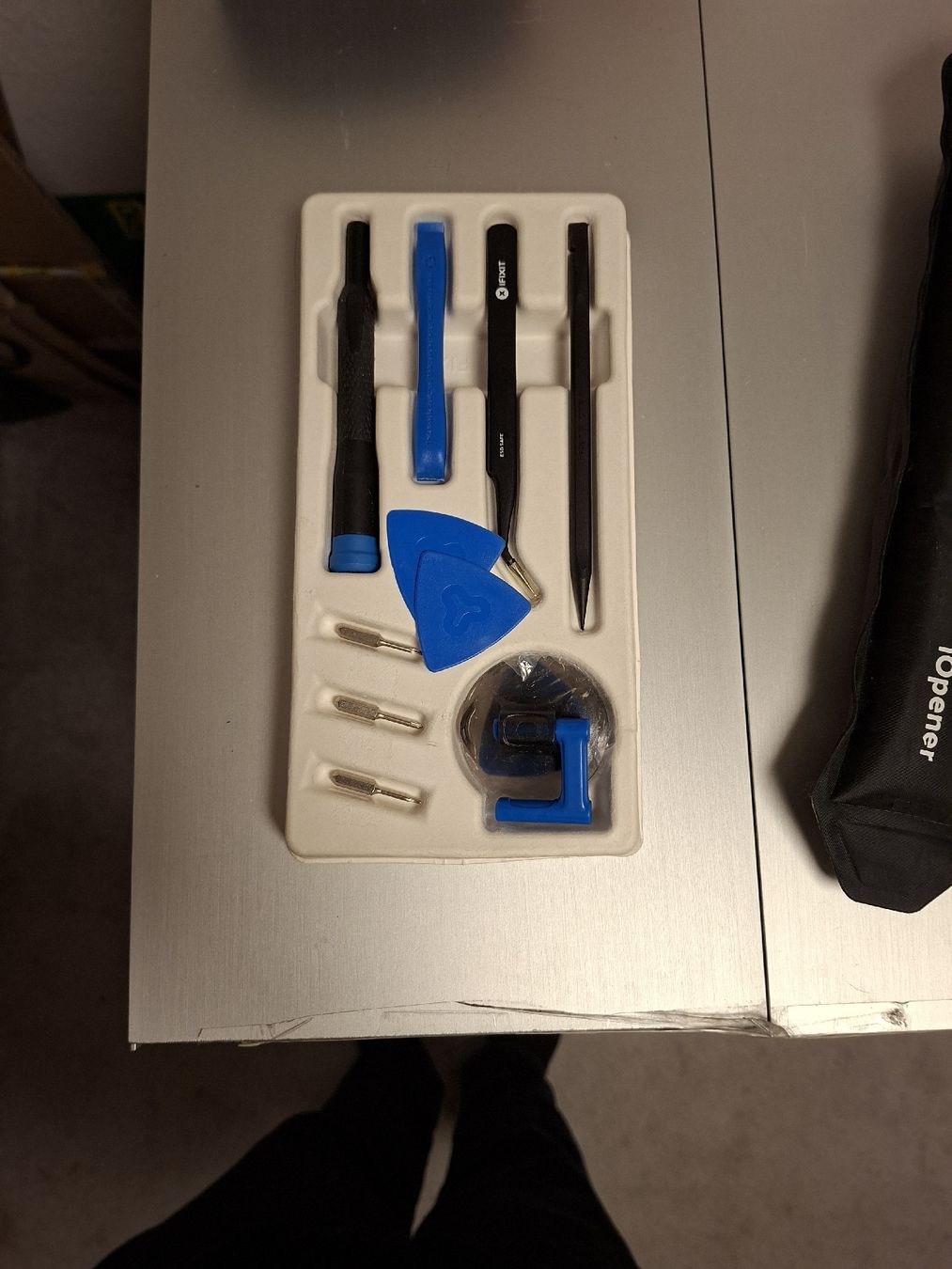 Tutti gli attrezzi: Smartphone Reparaturset iFixit – Usato da Niedergösgen venduto da Gnoschi 1