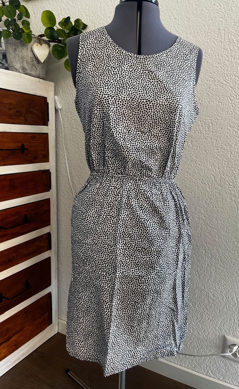 Robes: Robe à petits pois Lana taille S – D'occasion à Develier par lili_1