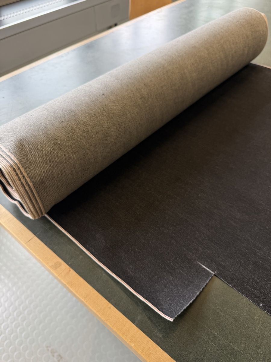 Stoffe: Selvedge Raw Denim 25m – Neu und originalverpackt aus Dübendorf von resellzurich