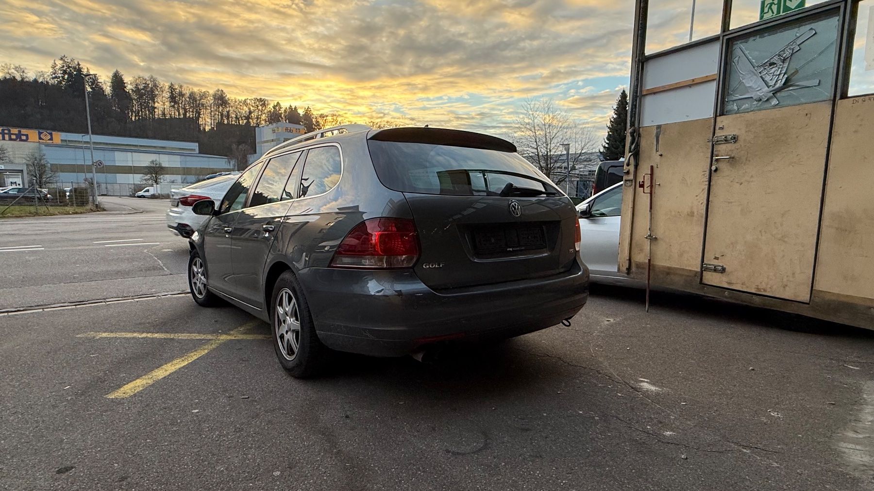 VW Automobili: VW Golf 6 variant Unfall motor läuft – Usato da Glattbrugg venduto da BlitzSale 4