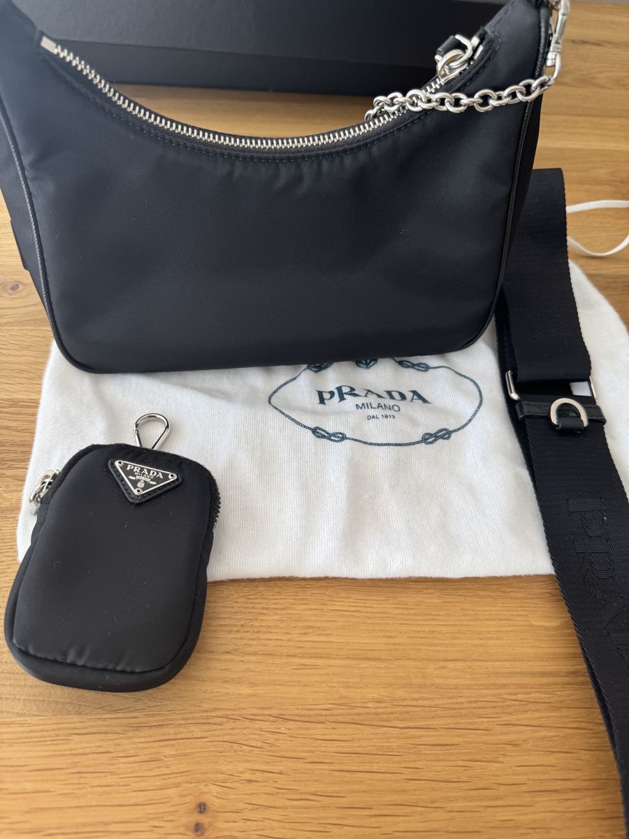 Prada Sacs femmes: PRADA Re-Edition 2005 Nylon Bag – D'occasion à Chur par Miina04 2