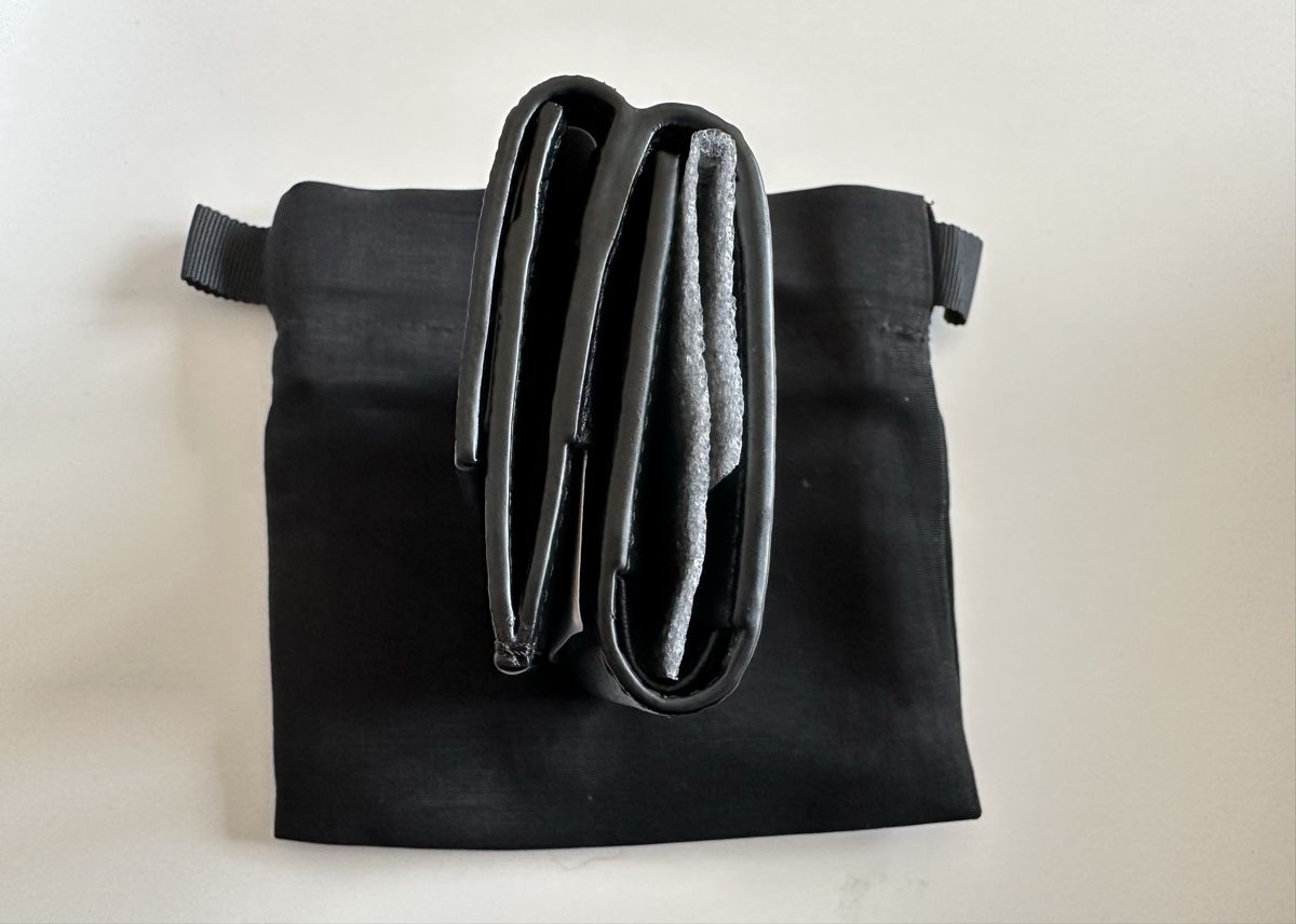 Celine Portafogli: CELINE Wallet / Portemonnaie Tri-Fold – Nuovo (secondo la descrizione) da Winterthur venduto da diet_cola86 2