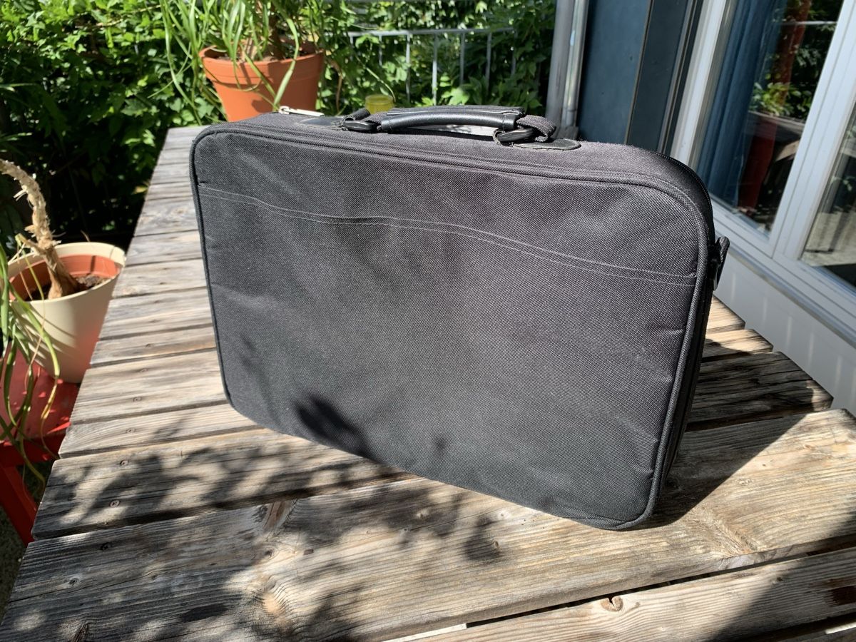 Valigie & Borse: Akten/Labtop Tasche – Usato da Uster venduto da Flummi 6