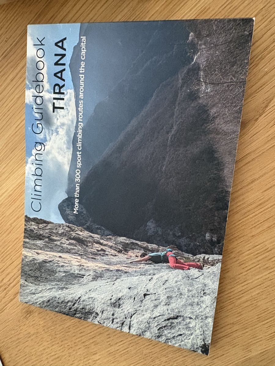 Libri: Tirana climbing guidebook – Usato da Zürich venduto da sara_umpf