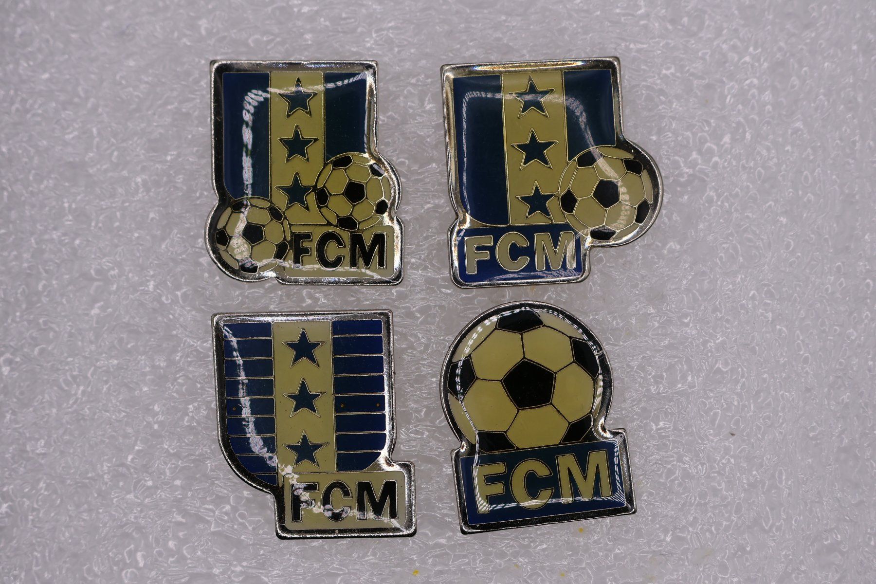 Placchette & Badge: 4 Pins  FCM  Münchwilen – Usato da Winterthur venduto da Sammleroase