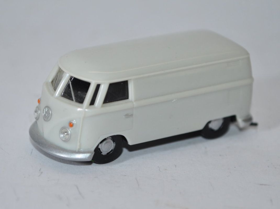 Modellini d'auto: Magic Kleinbus VW (BHU009) – Usato da Aarwangen venduto da Bahnsupport
