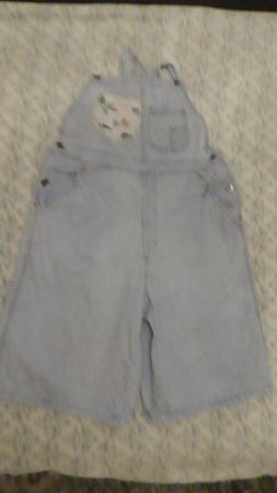 Jeans kurze Latzhose  Gr 42