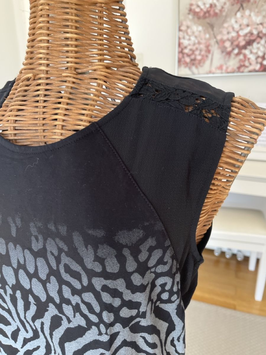 Desigual Top: Top von Desigual, S – Usato da Solothurn venduto da Bobesch08 1