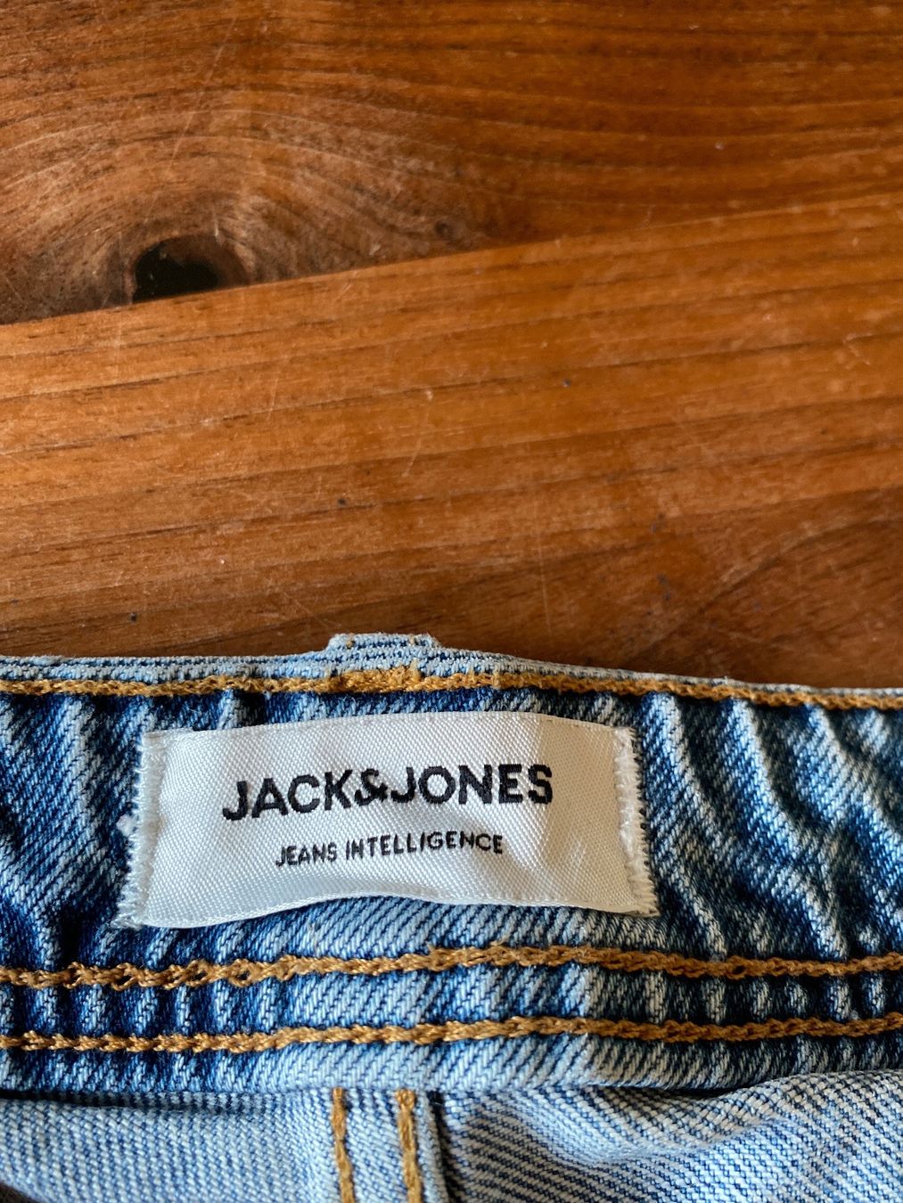 Jack & Jones Pantaloni: Jeans Jack &Jones – Usato da Schnottwil venduto da Garuso