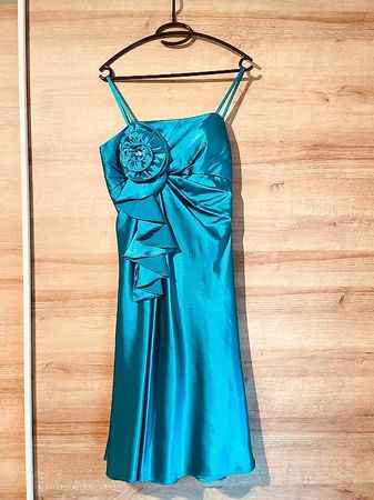 Edles Cocktailkleid in schimmerndem Türkis, Gr. 36