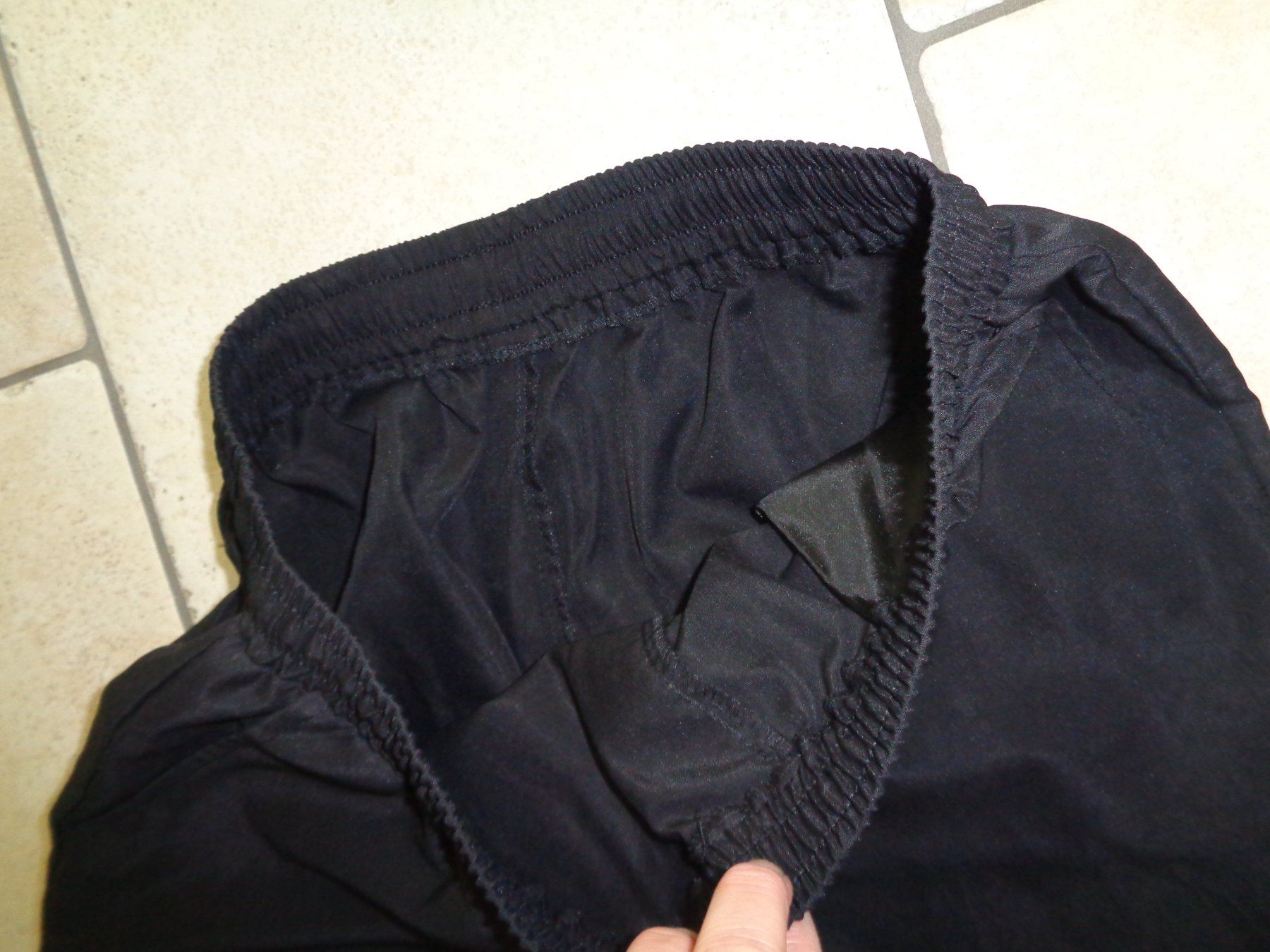 Pantalons: Shorts  Grösse S – D'occasion à Kreuzlingen par Robi-2003 1