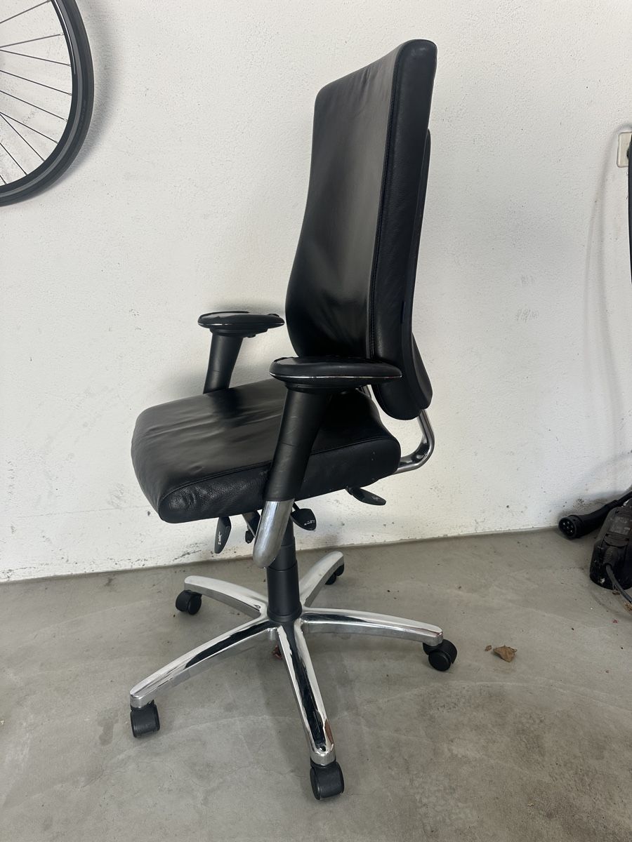 Sedie: Axia BMA Ergonomischer Leder-Bürostuhl – Usato da Zollikon venduto da Melissa2308 1