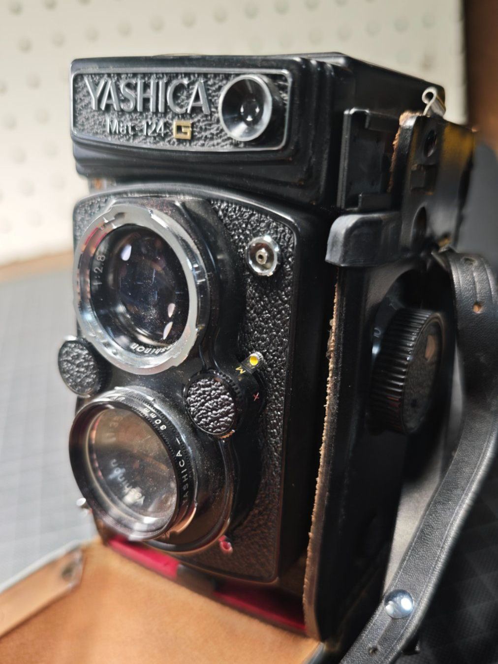 Fotocamera: Wunderschöne alte Fotokamera yashika – Usato da Gelterkinden venduto da MYSTOREFORYOU4460