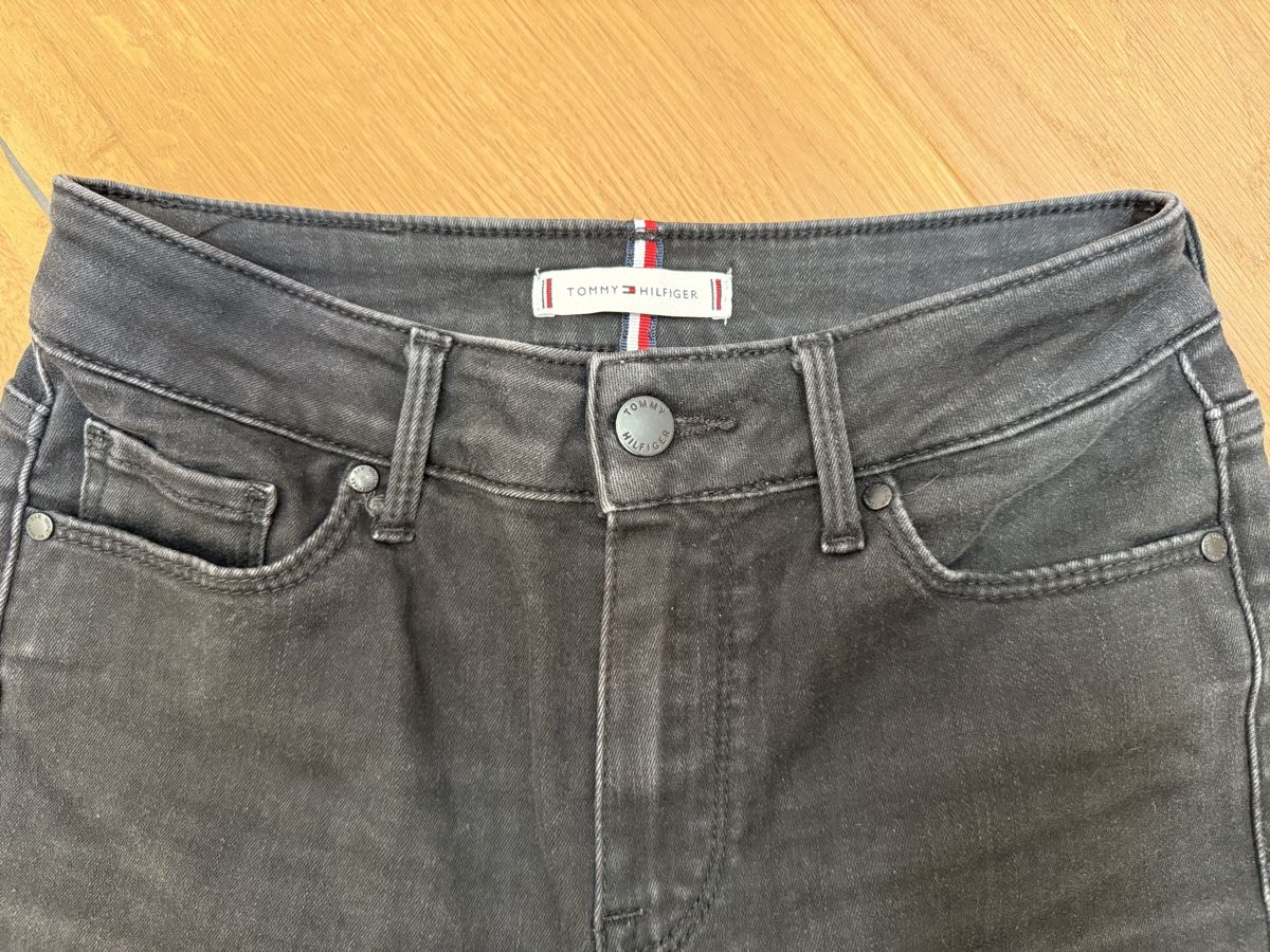Tommy Hilfiger Jeans: Tommy Hilfiger Jeans, Grösse 26/30 – Usato da Lungern venduto da Blauhausfrau 2