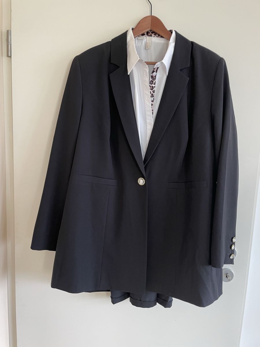 Completi & Tailleur: Blazer im Frack-Stil Gr. 50  – Nuovo (secondo la descrizione) da Bottmingen venduto da Leela2