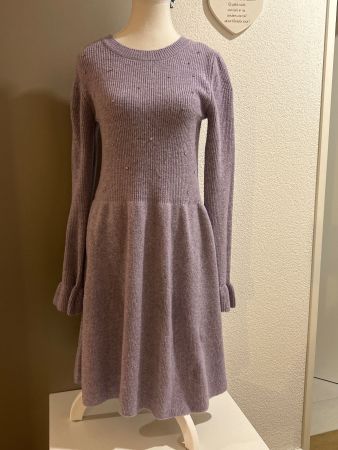 Strickkleid mit Strass am Brustteil lila