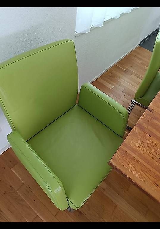Set di tavolo e panche: Esstisch und Stühle – Usato da Kriens venduto da smrcius 1