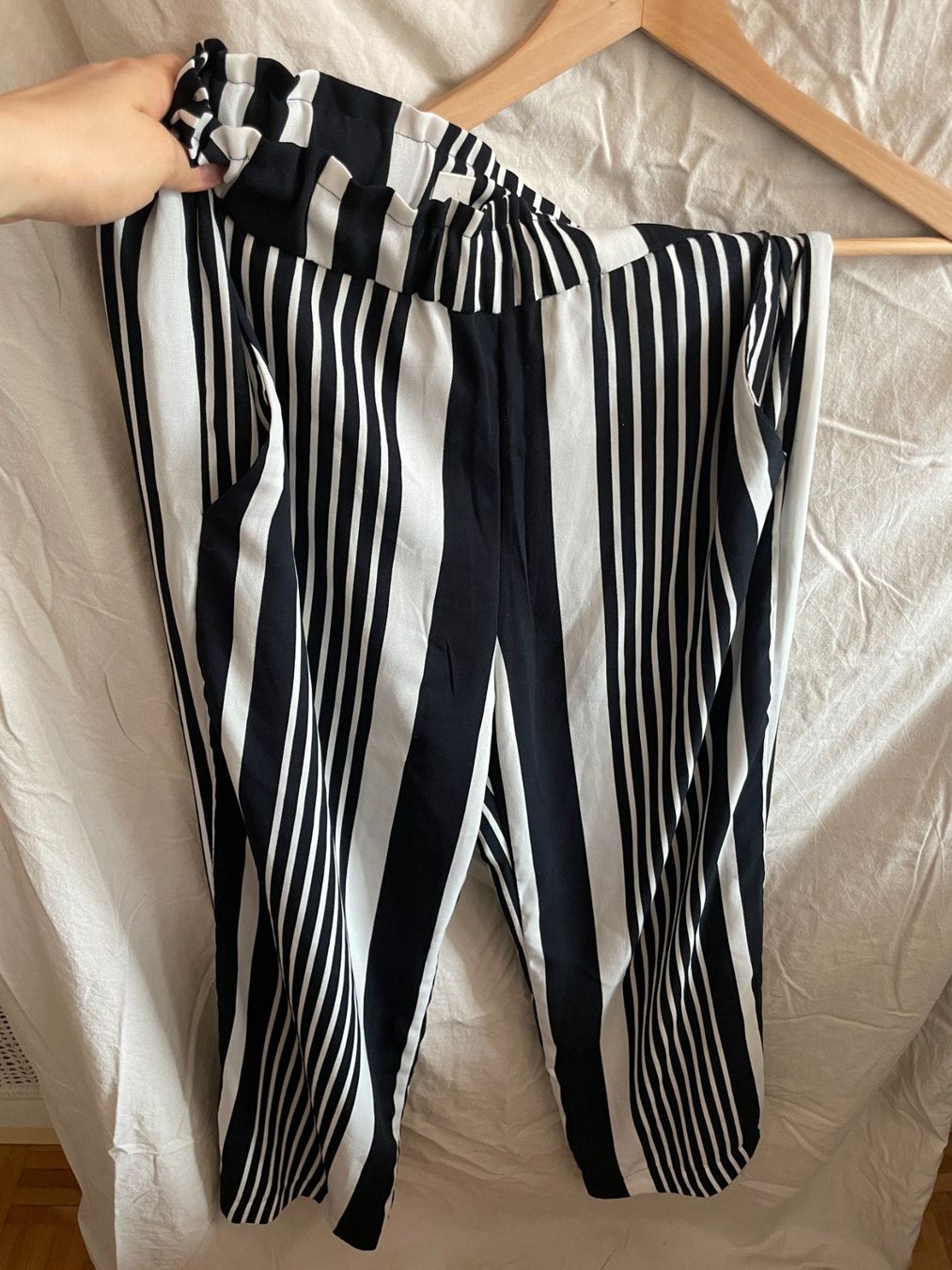 H&M Hosen: Hose gestreift – Gebraucht aus Thalwil von jabi