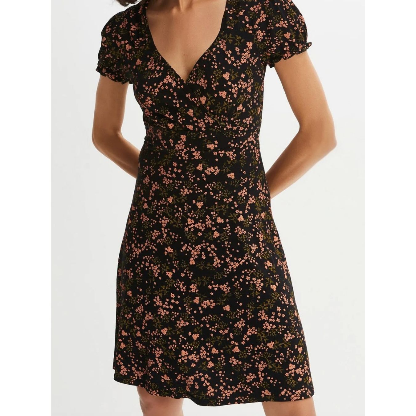 Vestiti: Sommerkleid mit Blumen – Usato da Bern venduto da naaa000xci 1
