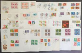 SCHWEIZ: 62 Ersttagsbriefe - FDCs, 2 Fotos