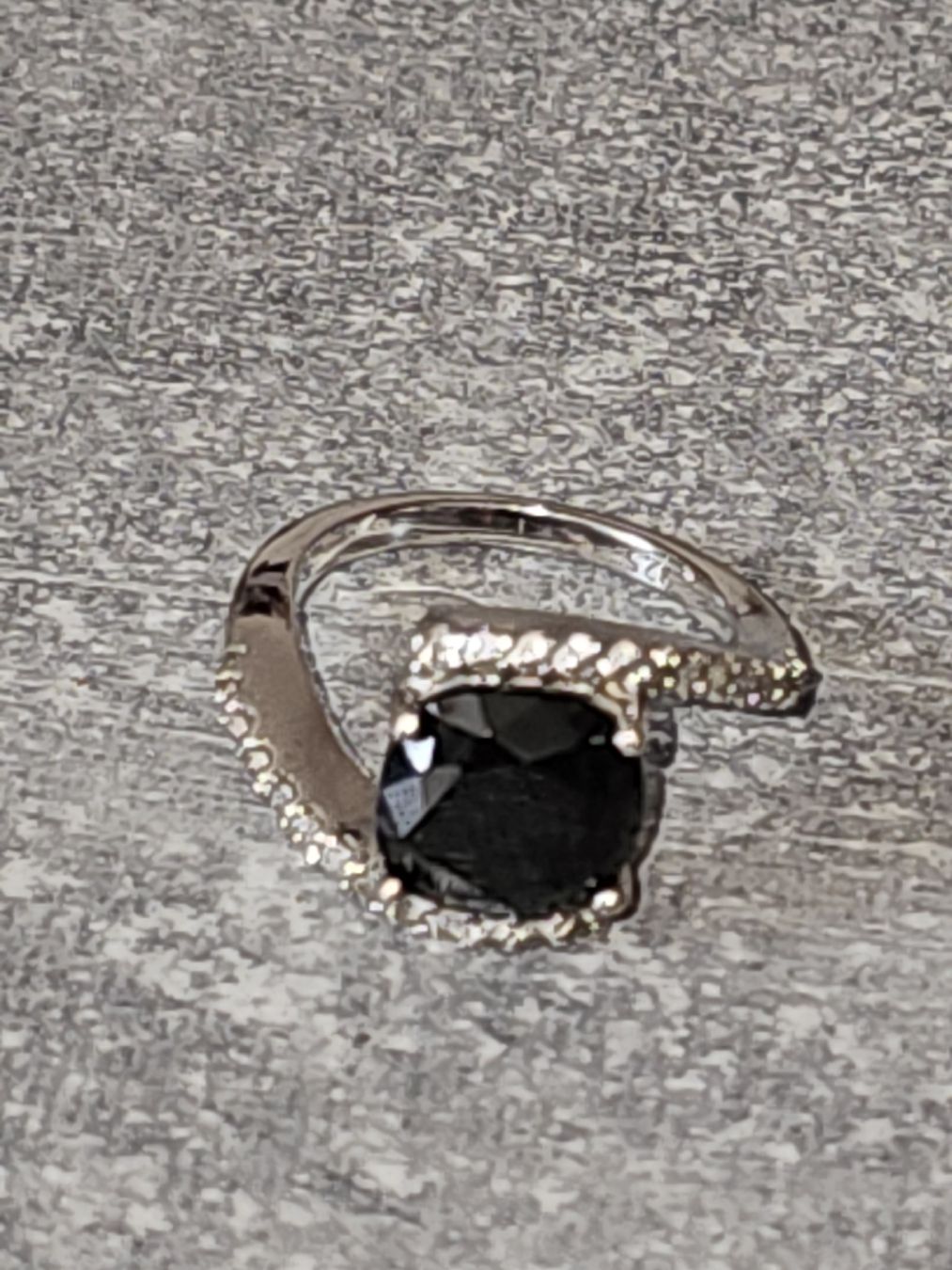 Anelli: Elegante Ring mit schwarzem Stein, Grösse 55, silber 925 – Usato da Herzogenbuchsee venduto da tgi_rln7 4