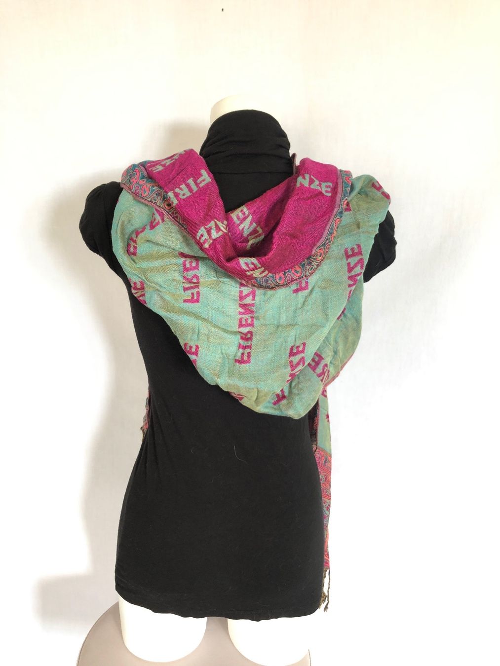 Foulard & Sciarpe: Écharpe oversize Pashmina rose fuchsia et turquoise Firenze – Nuovo (secondo la descrizione) da Coppet venduto da Vanessamode 3