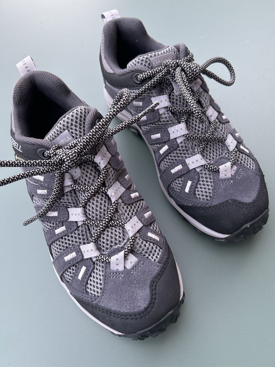 Merrell Damenschuhe: Trekkingschuhe – Neu (gemäss Beschreibung) aus Solothurn von Rigowyra
