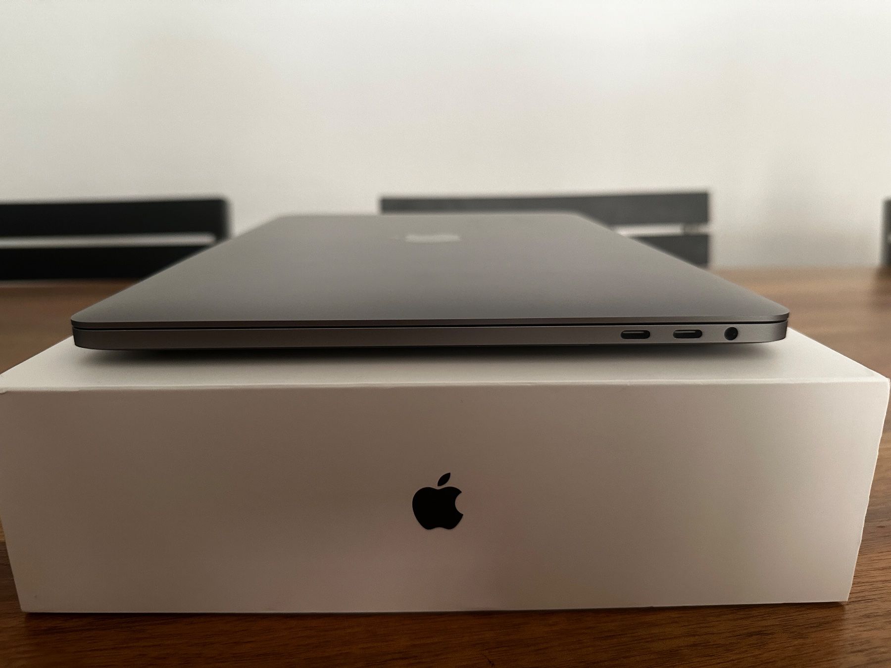 Apple Portables: 13" MacBook Pro 2020 (Intel Core i5) – D'occasion à Zürich par Daniiii167 3