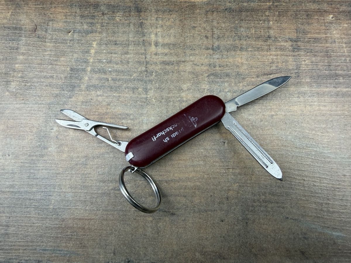 Victorinox Coltelli tascabile: Taschenmesser mit Schere und Schlüsselring Pfadi – Usato da Hallau venduto da R.R.91 2