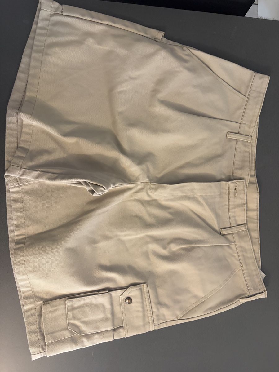 Pantaloni: Arbeitsshorts, Arbeitshosen, Gr. 50&52 – Usato da Leibstadt venduto da Shopcity 4