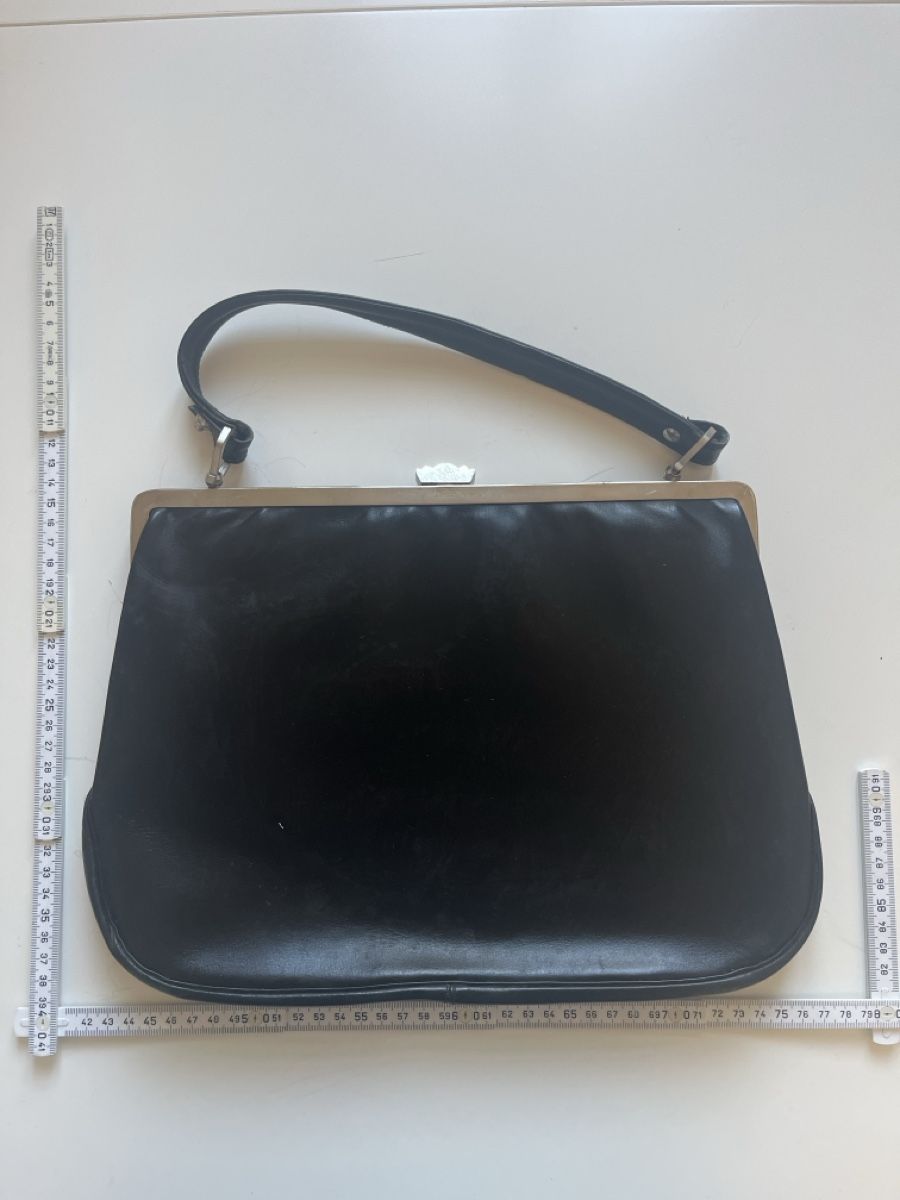 Taschen für Damen: Vintage schwarze Lederhandtasche – Gebraucht aus Riva San Vitale von V.IP