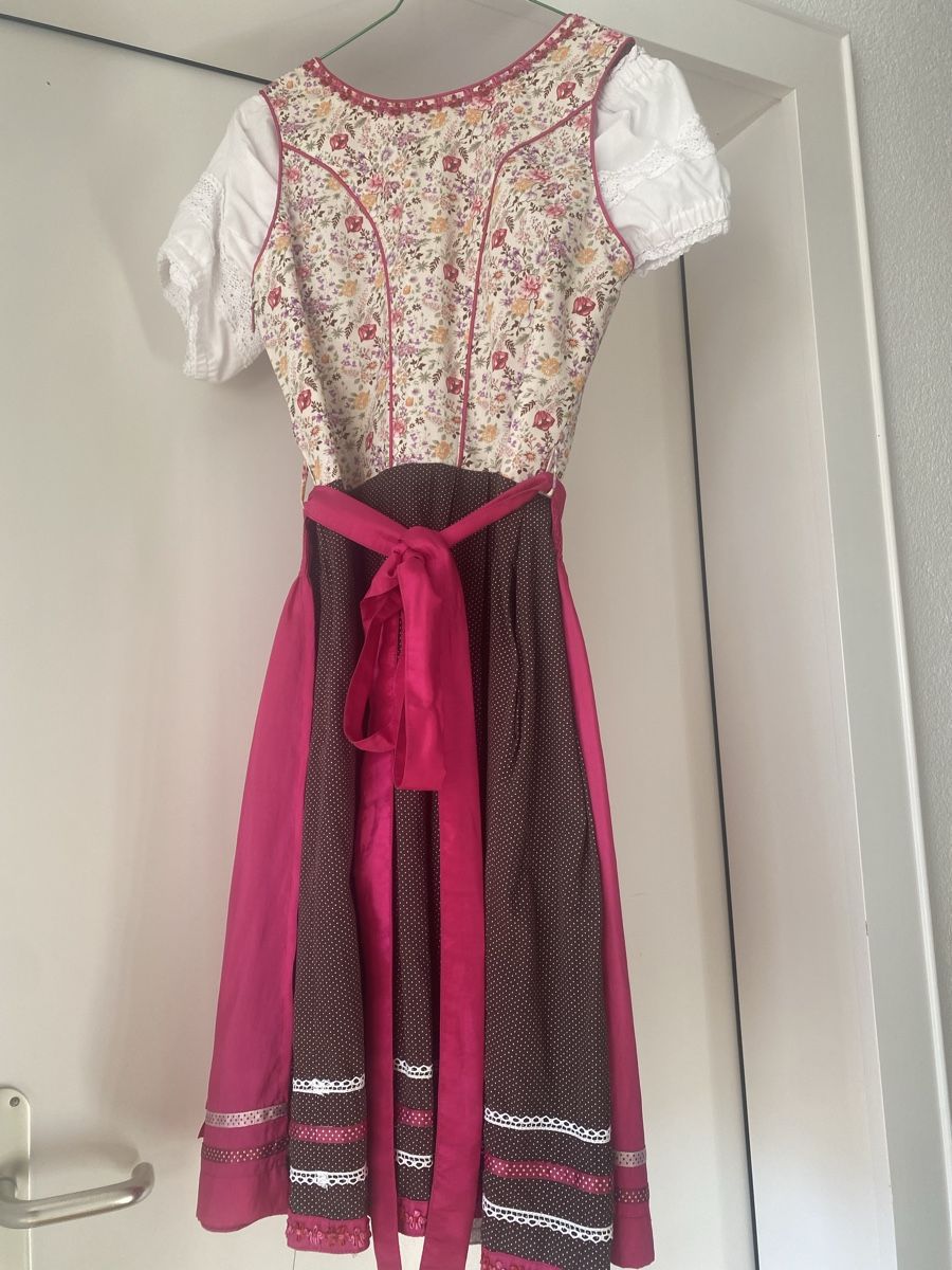 Kleider: Rosa Dirndl MarJo – Gebraucht aus Beckenried von tyff123 1