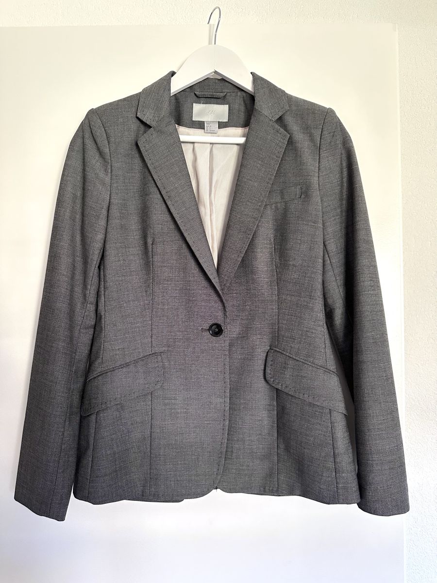 H&M Giacche: Grauer Blazer Gr. 36 – Nuovo (secondo la descrizione) da La Tour-de-Peilz venduto da Sezanette_and_Cie 1