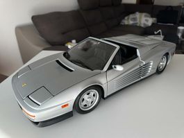 Ferrari Testarossa Spider Pocher 1/8