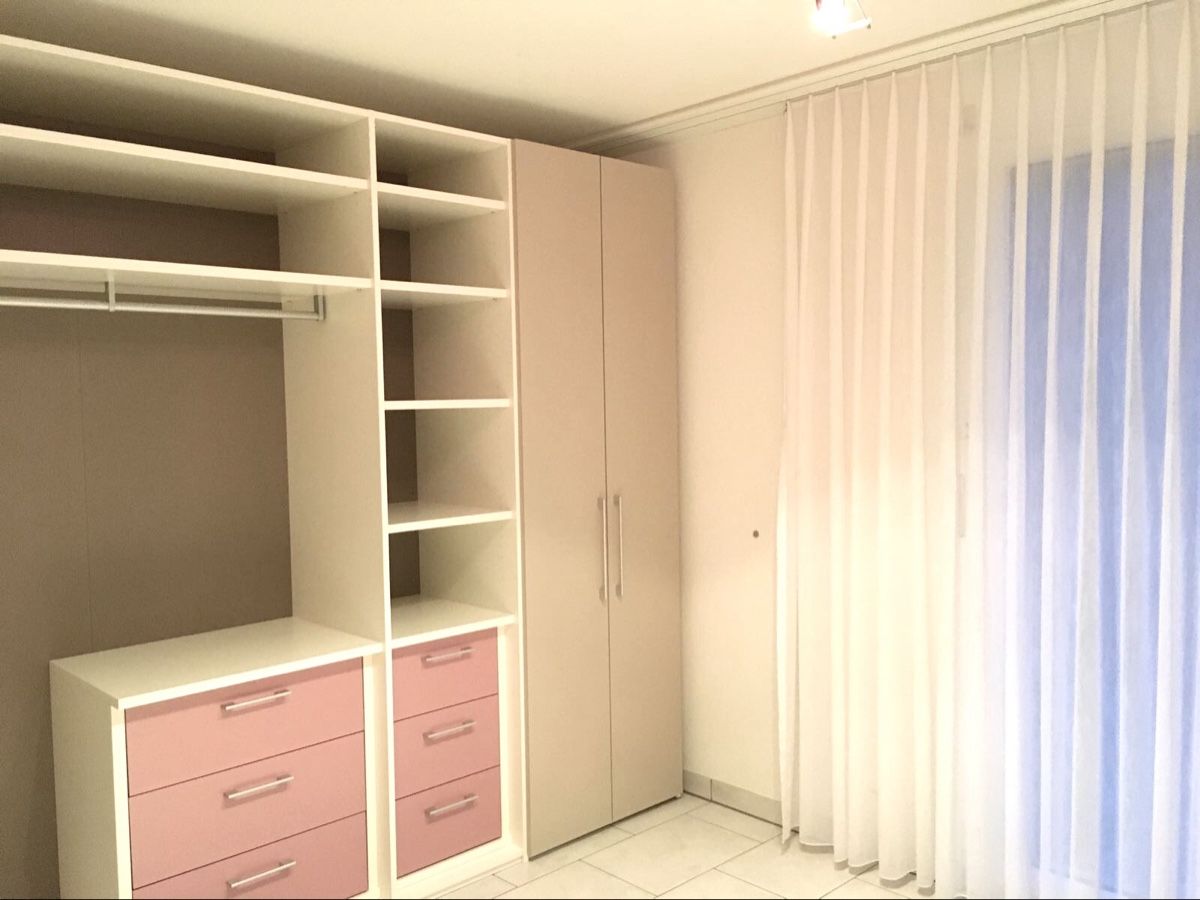 Schränke: Ankleideschrank modern – Gebraucht aus Ennetbaden von lolek02 3