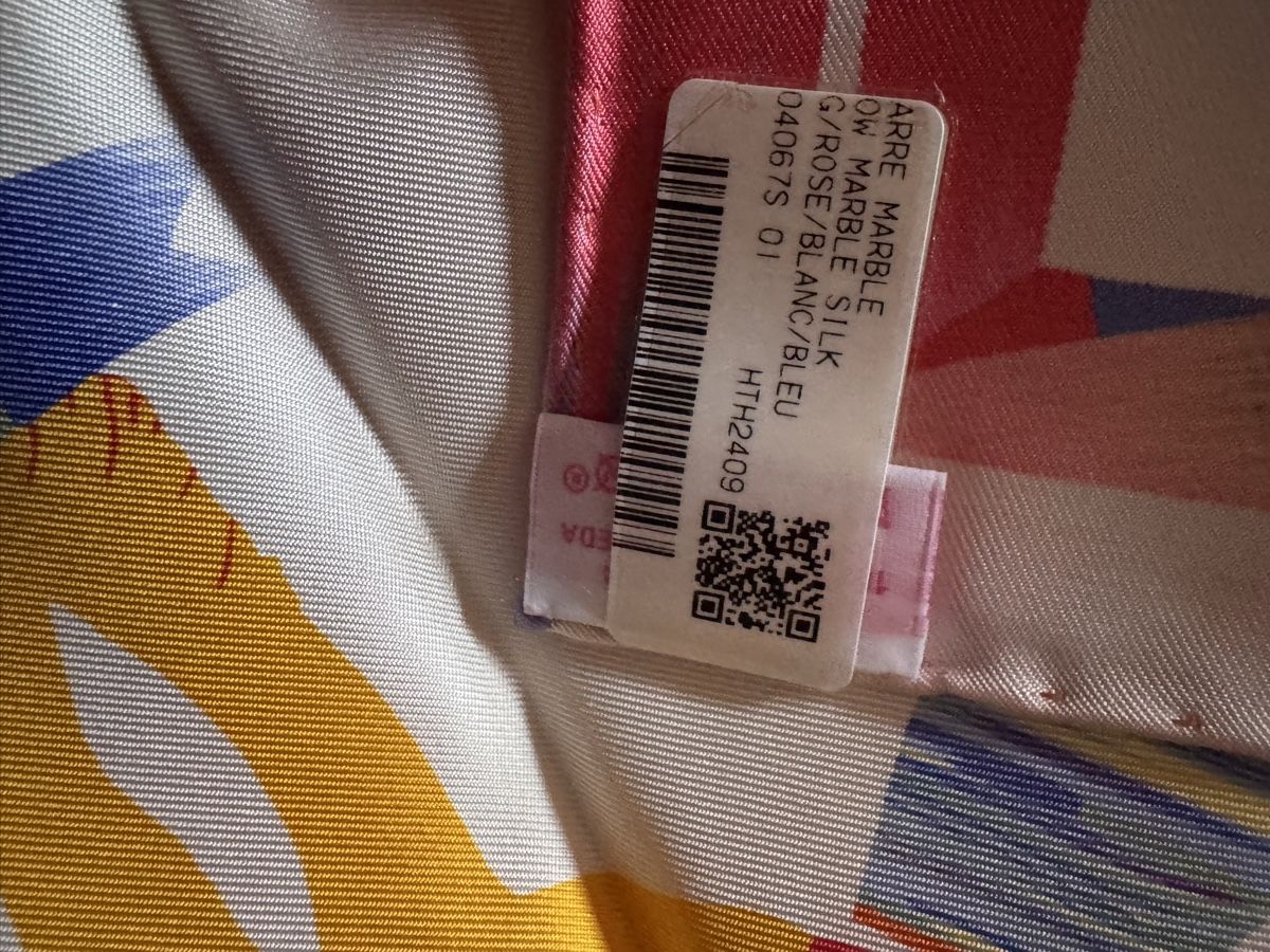 Hermès Foulard & Sciarpe: Hermès Marble Wow – Nuovo e nell'imballaggio originale da Genève venduto da Allisgood 3