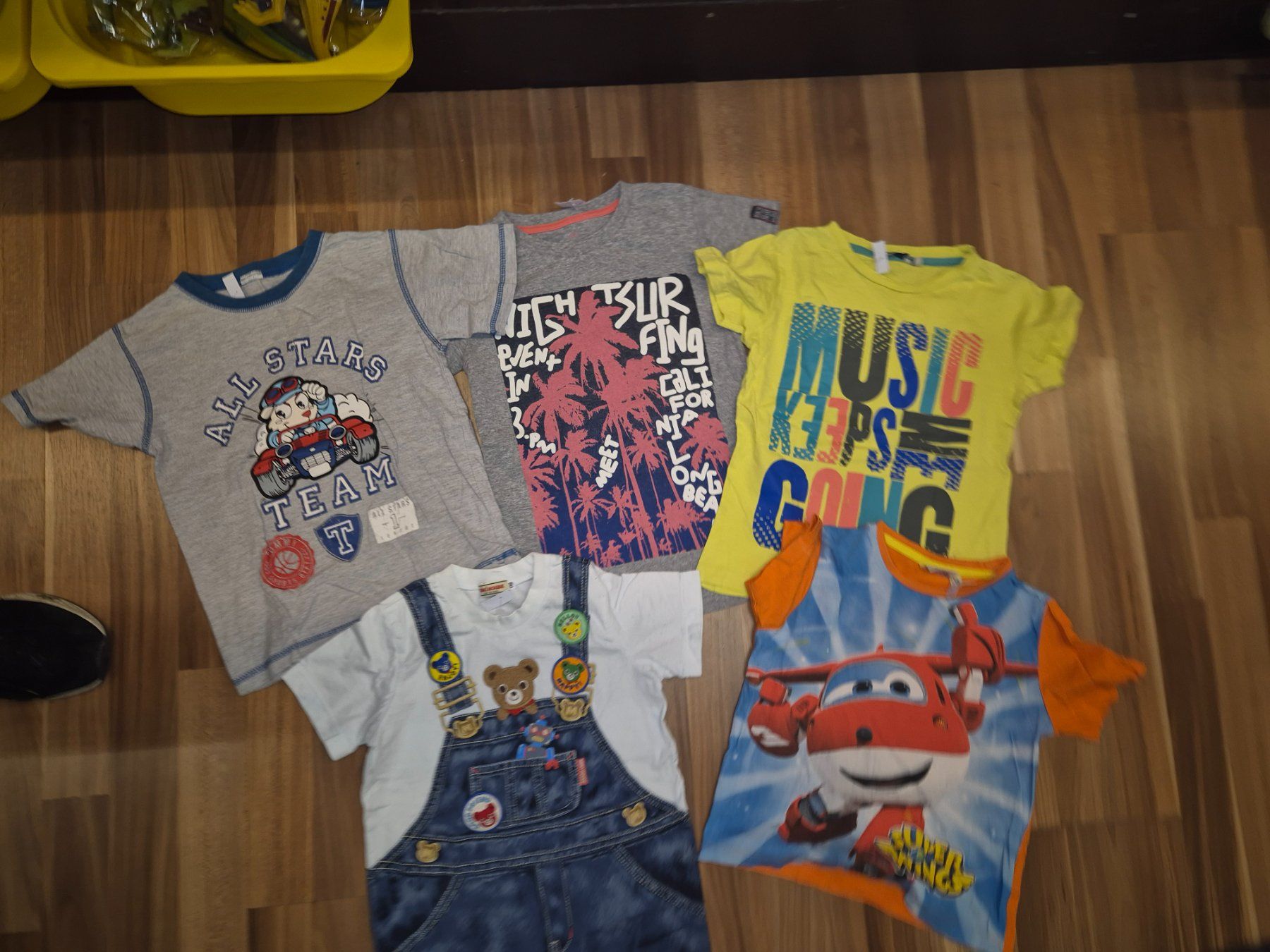 Camicie, T-shirt & Polo: 5 Tshirt nach Wahl gr 110 K1 – Usato da Schwarzenburg venduto da flamingo1970 3