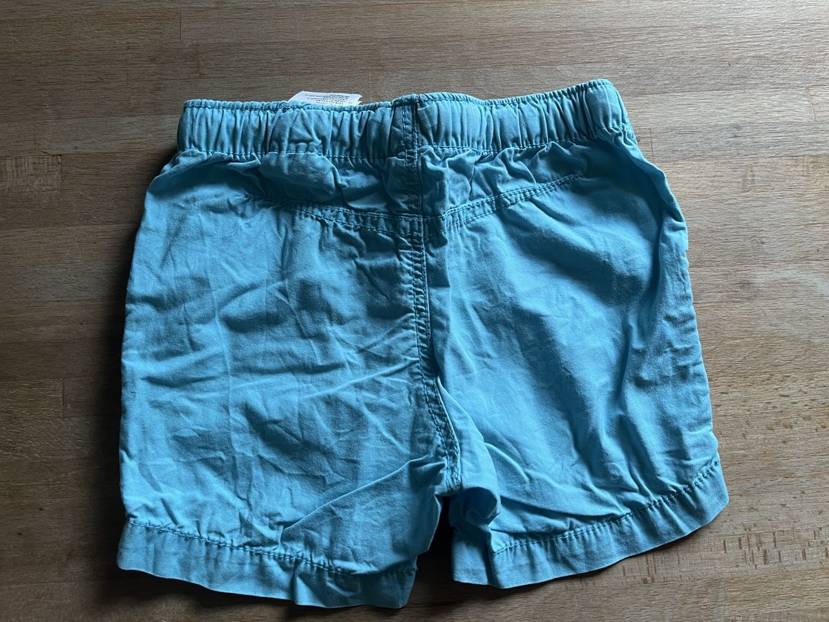 H&M Pantaloni: H&M Shorts / kurze Hose hellblau Grösse 74 – Usato da Bern venduto da farfalla22 1