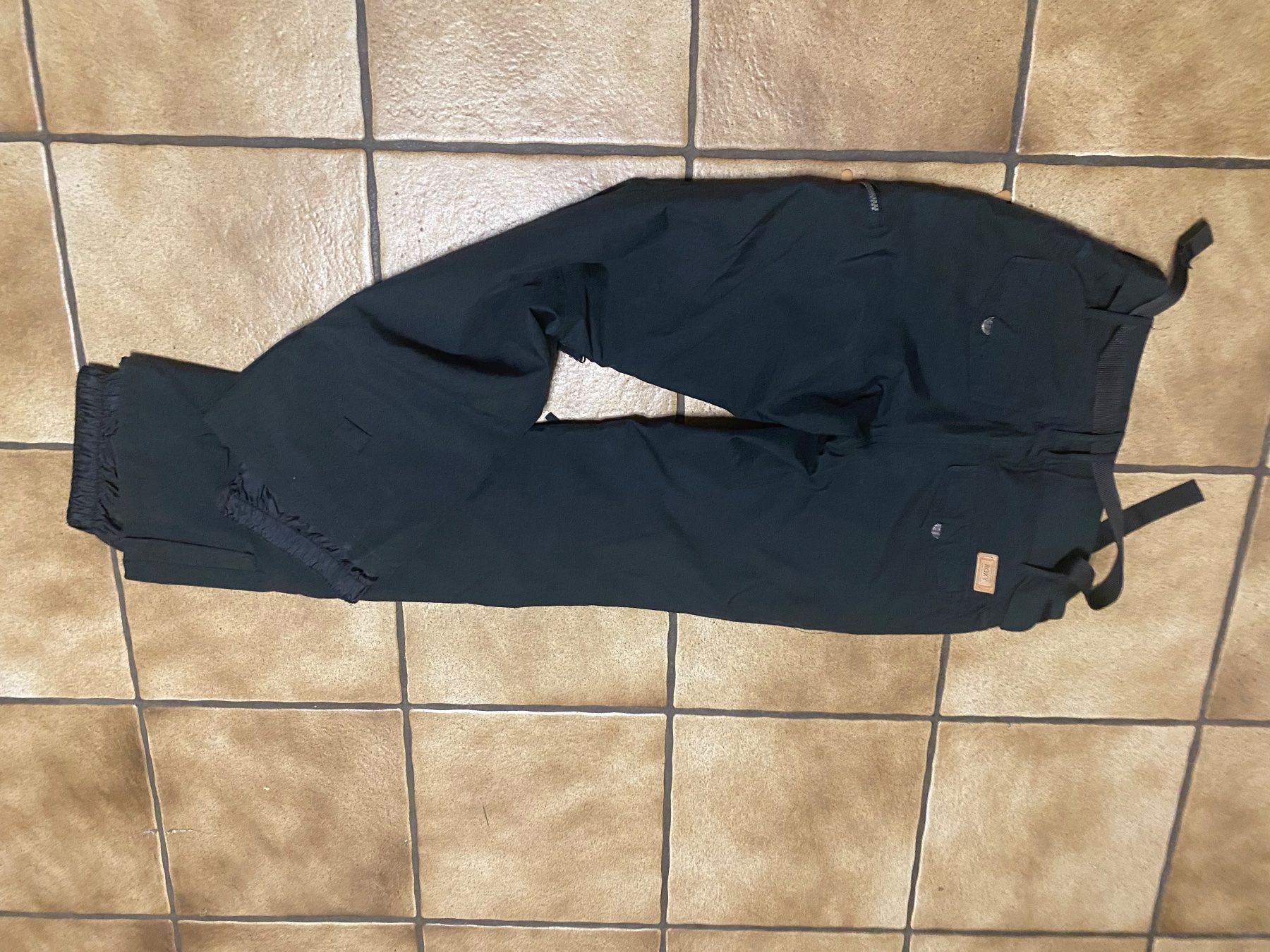 Roxy Pantaloni: Roxy Skihose schwarz Dry Flight Grösse S – Usato da Naters venduto da esel_6 1