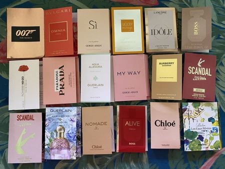 18 échantillons de parfums femme