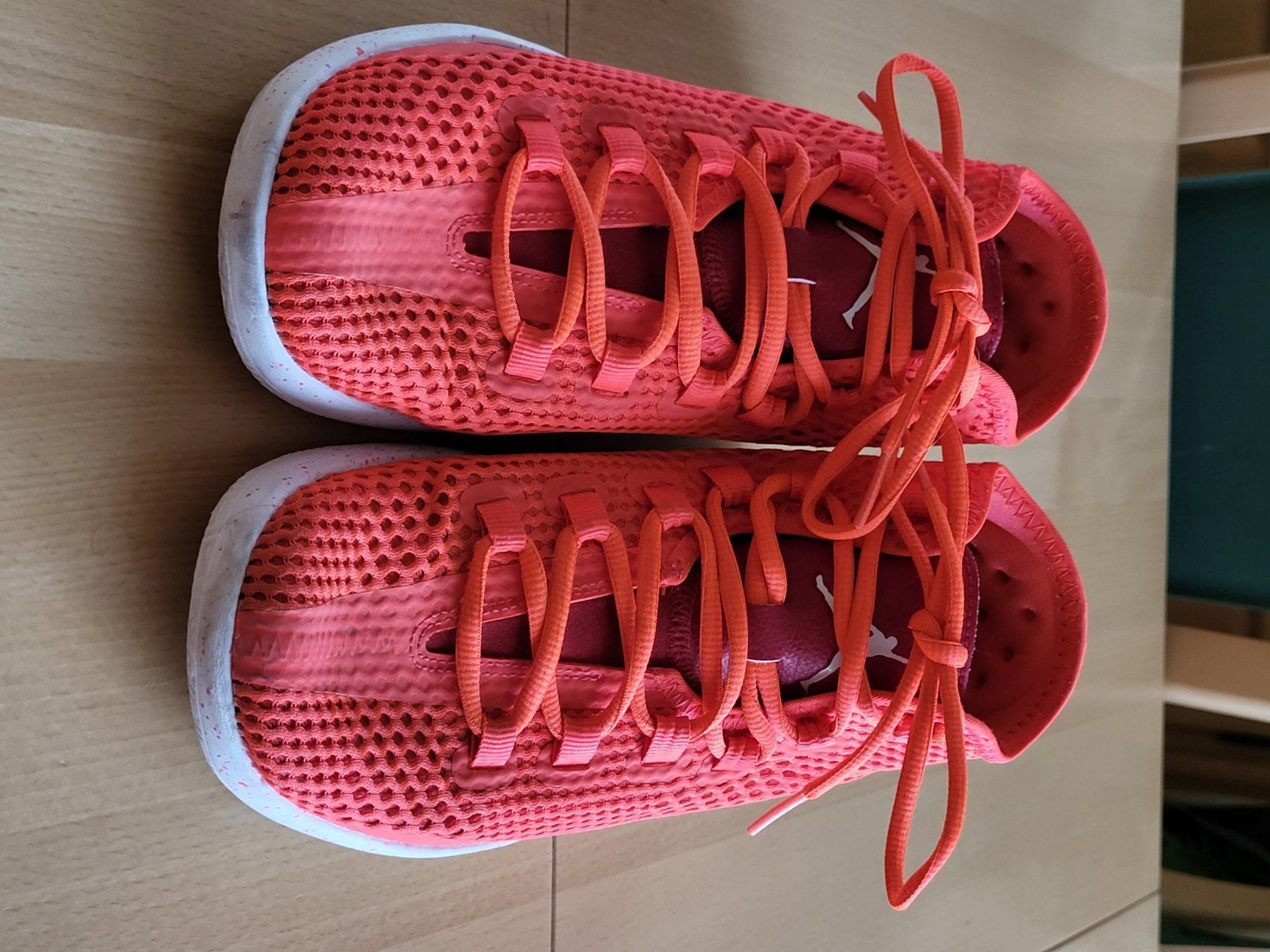 Jordan Schuhe für Jungen: Nike Air Jordan Baskets Gr. 39 – Gebraucht aus Dürrenäsch von DanaW01