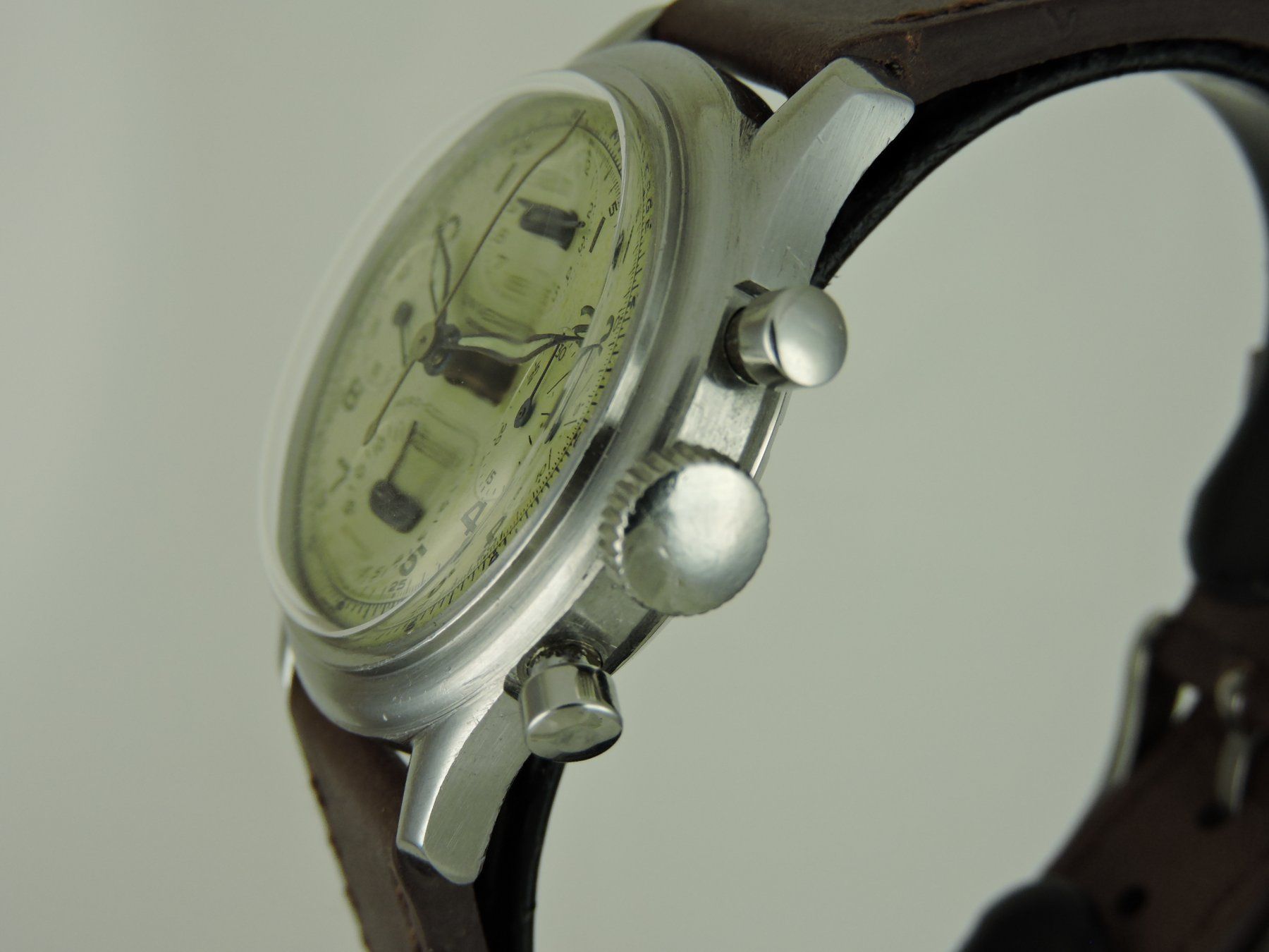 Universal Genève Orologi: 1945 Universal Genève Aero-Compax 22290 - Serviced – Usato da Bern venduto da Vintage-Oyster 6