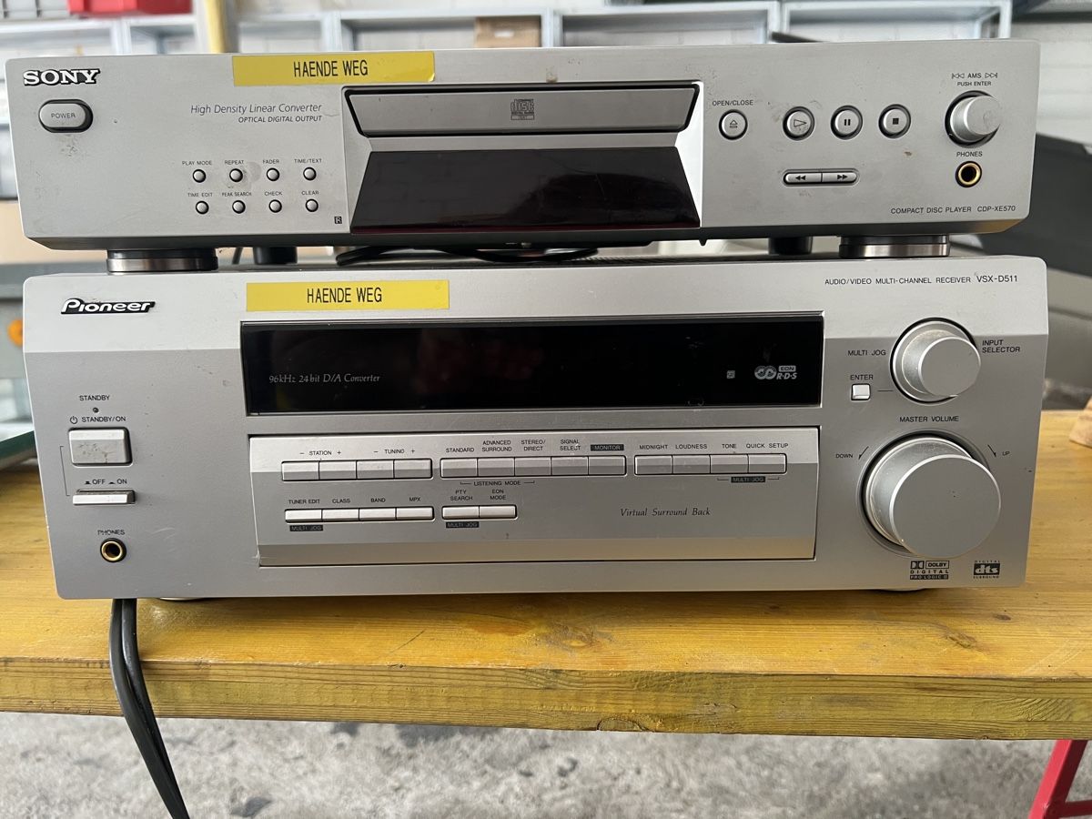 Sony Lettore multimediale & Streamer: CD Player Sony & Verstärker Pioneer ! – Usato da Mellingen venduto da Oelquelle 1