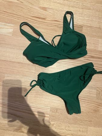 Bikini dunkelgrün Grösse S UNGETRAGEN