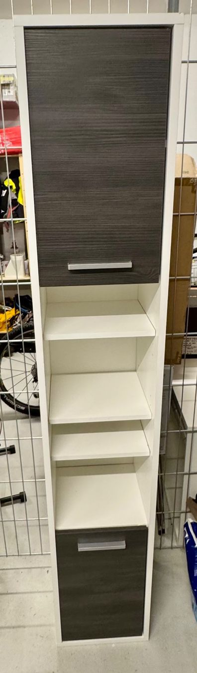 Armoires: Schrank – D'occasion à Dübendorf par hoe_xjg8 2