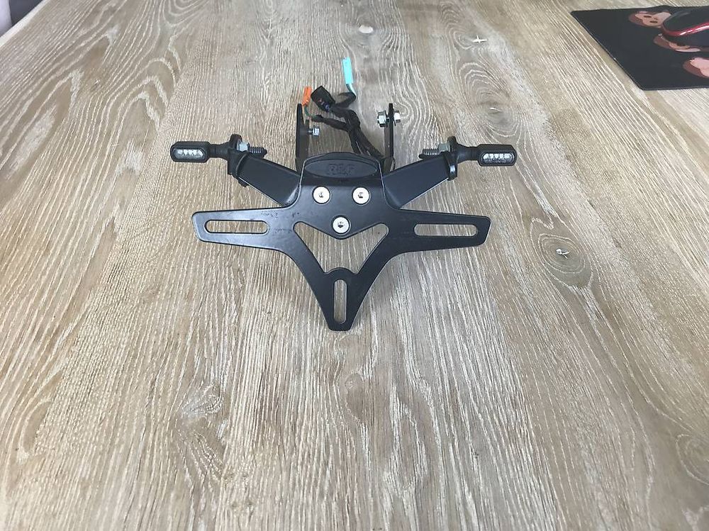 Tutti i ricambio per moto: Kennzeichenhalter Honda CBR 1000 RR-R – Usato da Wolfhalden venduto da NeNi_79