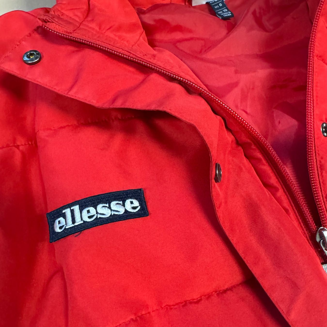Ellesse Giacche: Ellesse retro red puffer jacket winterjacke polyester M – Usato da St. Gallen venduto da sourced_limited 4